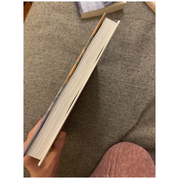 ❌SOLD❌ Reese Witherspoon coffee table book - Picture 2 of 3